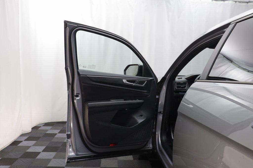 used 2025 Volkswagen Atlas Cross Sport car, priced at $40,868