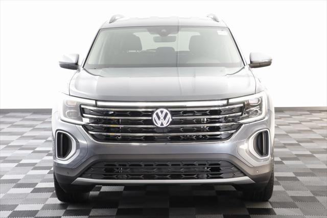 new 2025 Volkswagen Atlas car, priced at $42,604