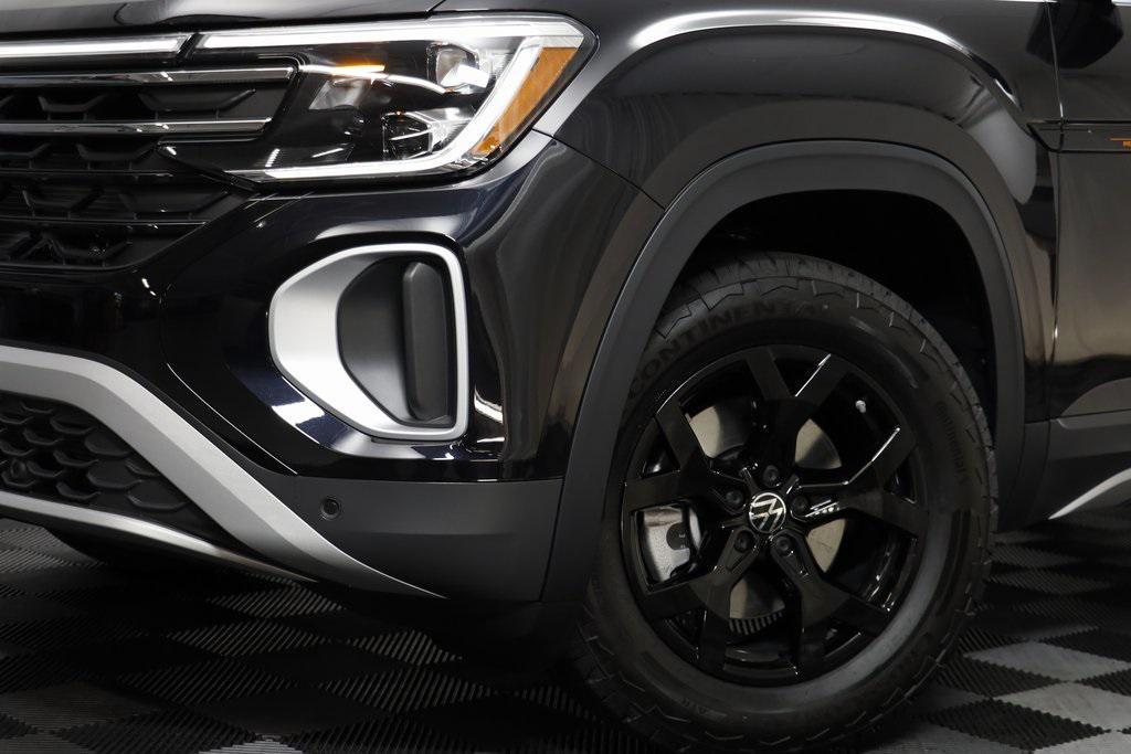 new 2025 Volkswagen Atlas car, priced at $45,521