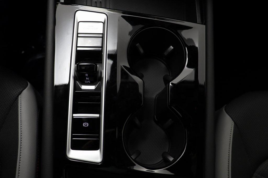 new 2025 Volkswagen Atlas car, priced at $45,521