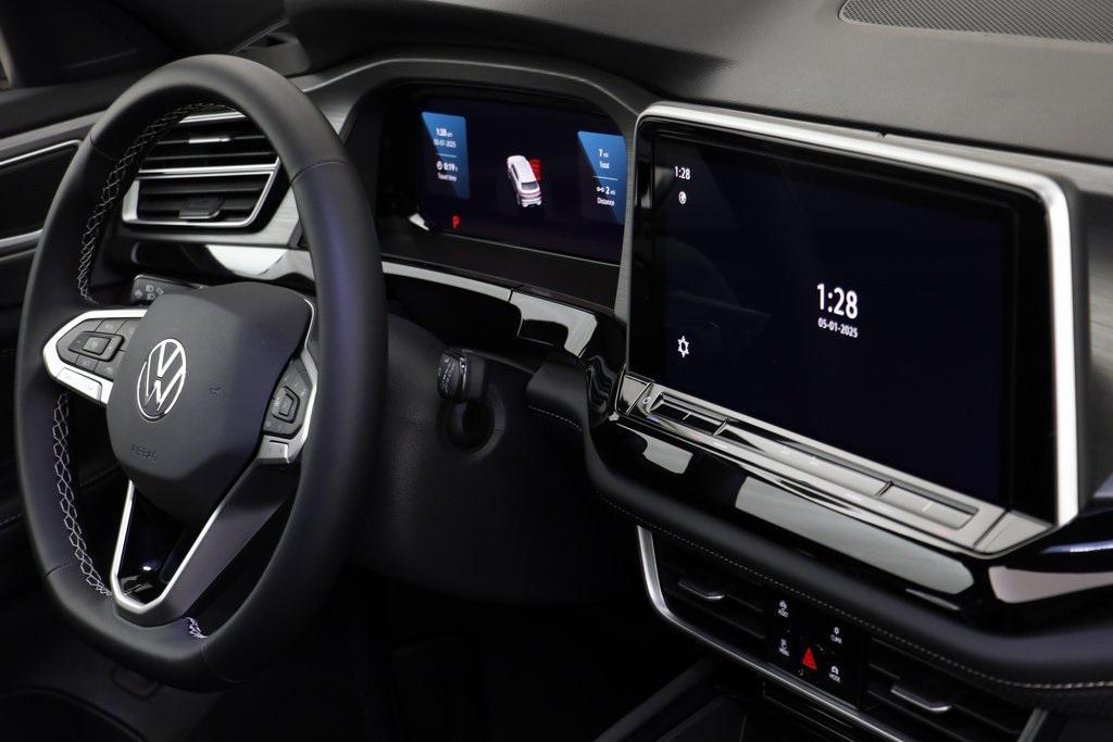 new 2025 Volkswagen Atlas Cross Sport car, priced at $43,276