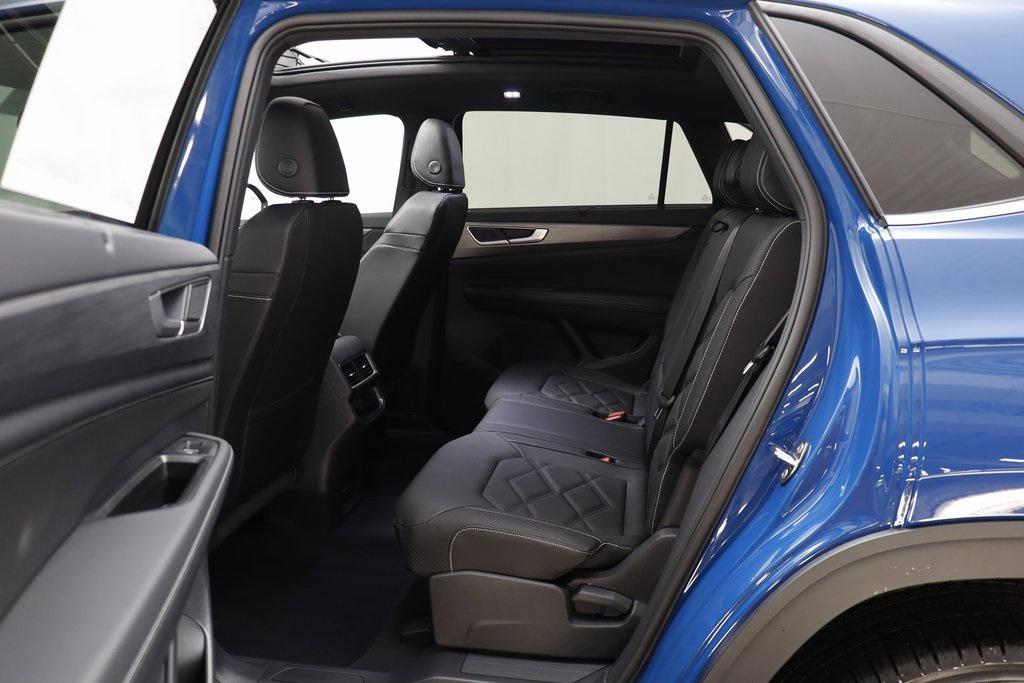 new 2025 Volkswagen Atlas Cross Sport car, priced at $43,276