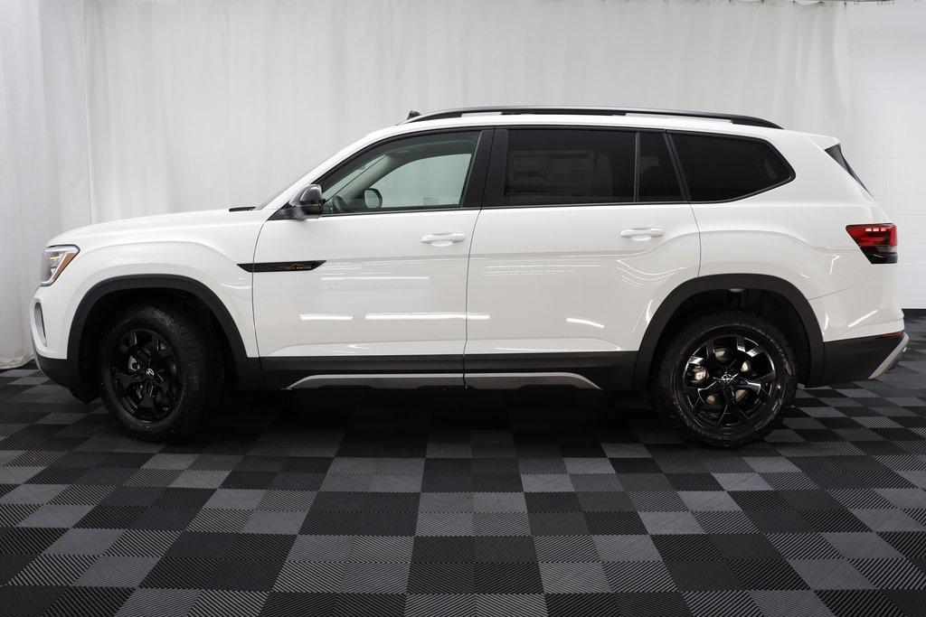 new 2025 Volkswagen Atlas car, priced at $45,056
