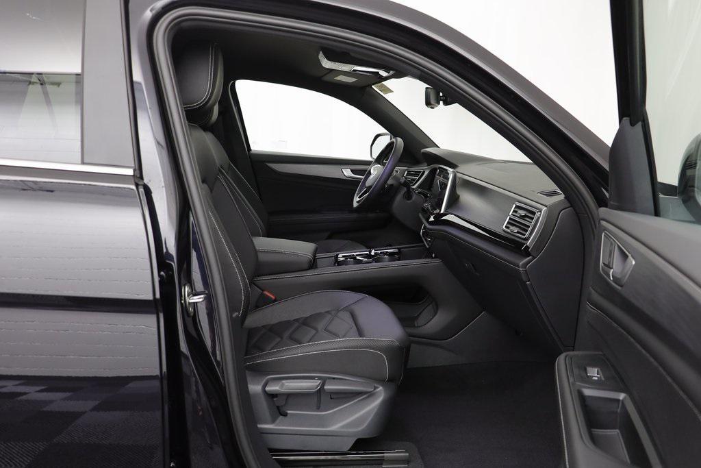 new 2026 Volkswagen Atlas Cross Sport car, priced at $44,362