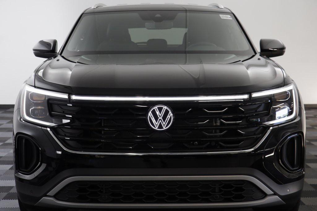 new 2026 Volkswagen Atlas Cross Sport car, priced at $44,362