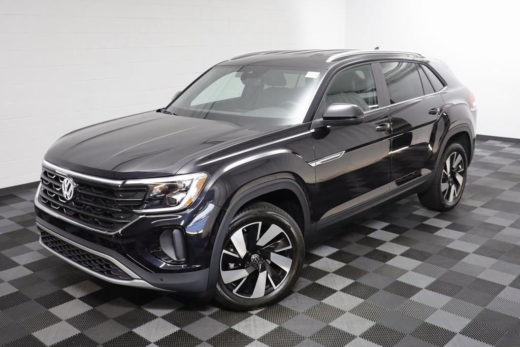 new 2026 Volkswagen Atlas Cross Sport car, priced at $44,362