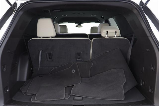 used 2022 Chevrolet Traverse car, priced at $27,601