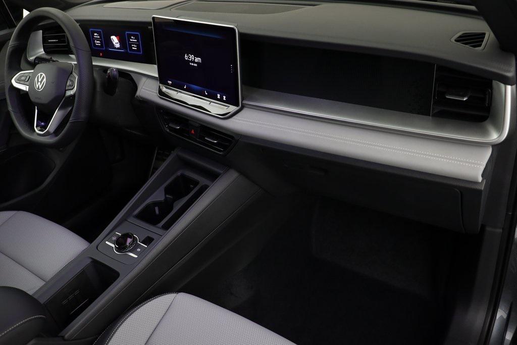 new 2025 Volkswagen Tiguan car, priced at $35,061