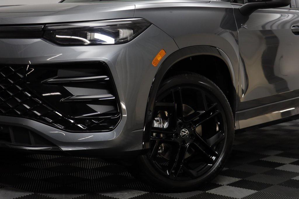 new 2025 Volkswagen Tiguan car, priced at $35,061