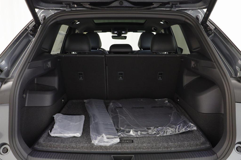 new 2025 Volkswagen Tiguan car, priced at $35,061