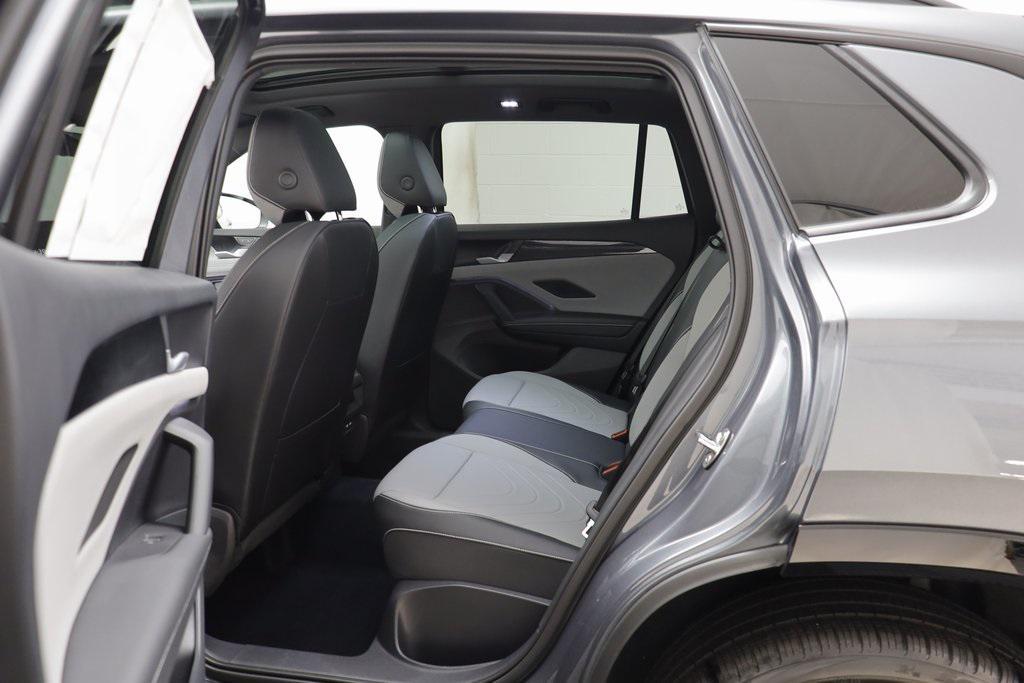 new 2025 Volkswagen Tiguan car, priced at $35,061