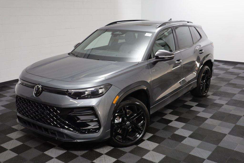 new 2025 Volkswagen Tiguan car, priced at $35,061