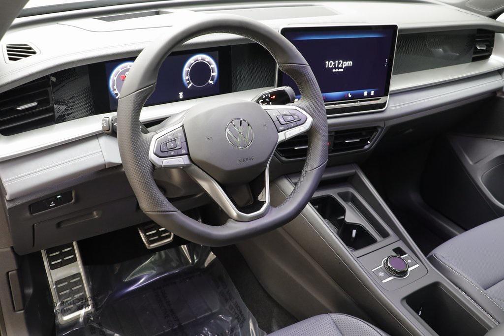 new 2025 Volkswagen Tiguan car, priced at $37,054