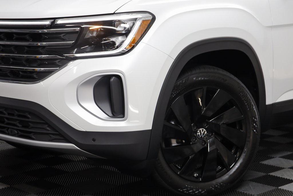 new 2026 Volkswagen Atlas car, priced at $45,927