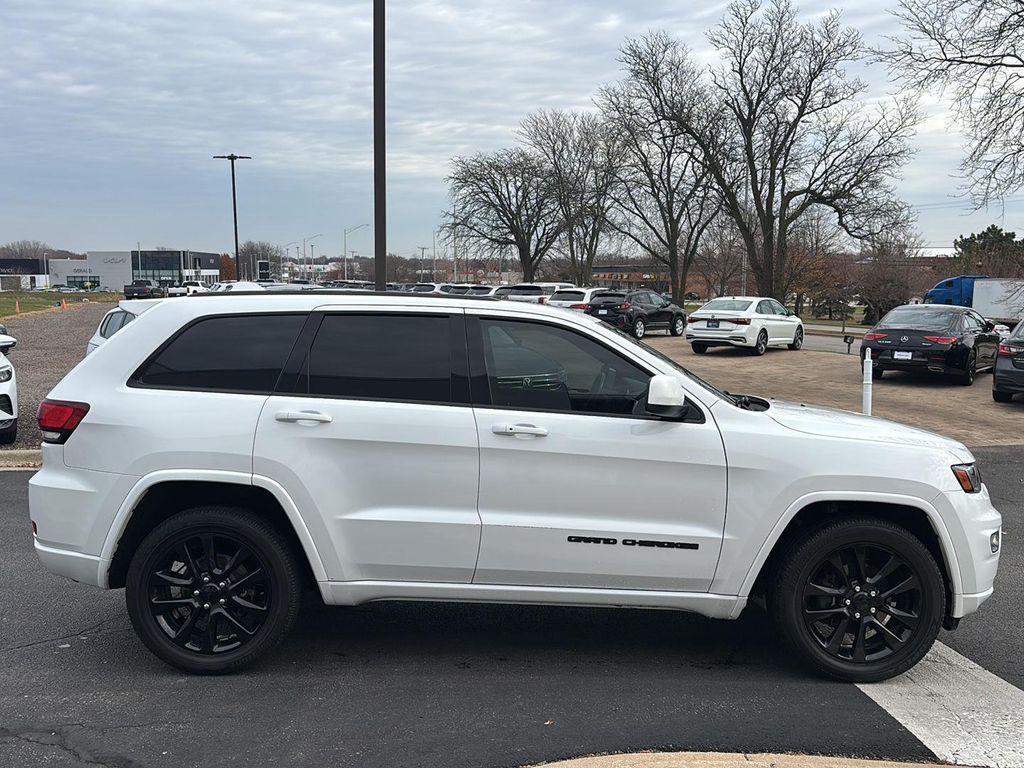 used 2018 Jeep Grand Cherokee car, priced at $17,661