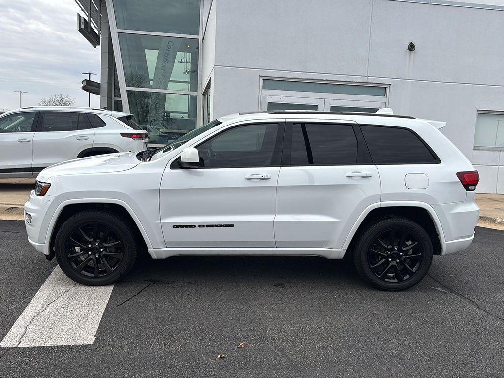used 2018 Jeep Grand Cherokee car, priced at $17,661