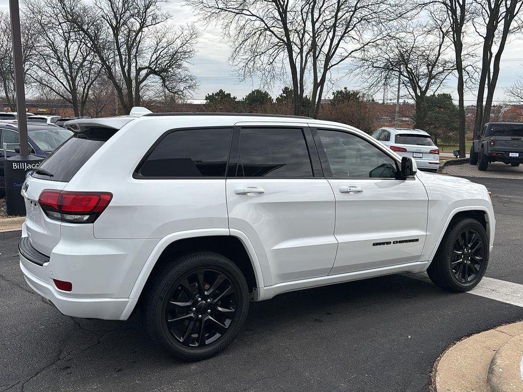 used 2018 Jeep Grand Cherokee car, priced at $17,661
