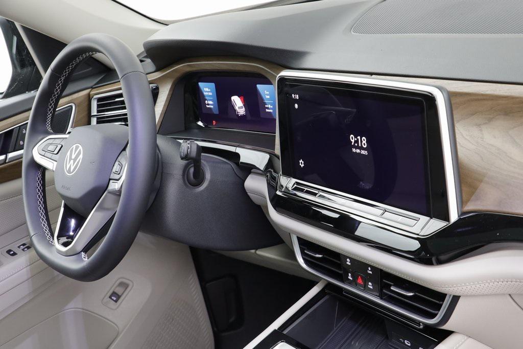 new 2026 Volkswagen Atlas car, priced at $46,522