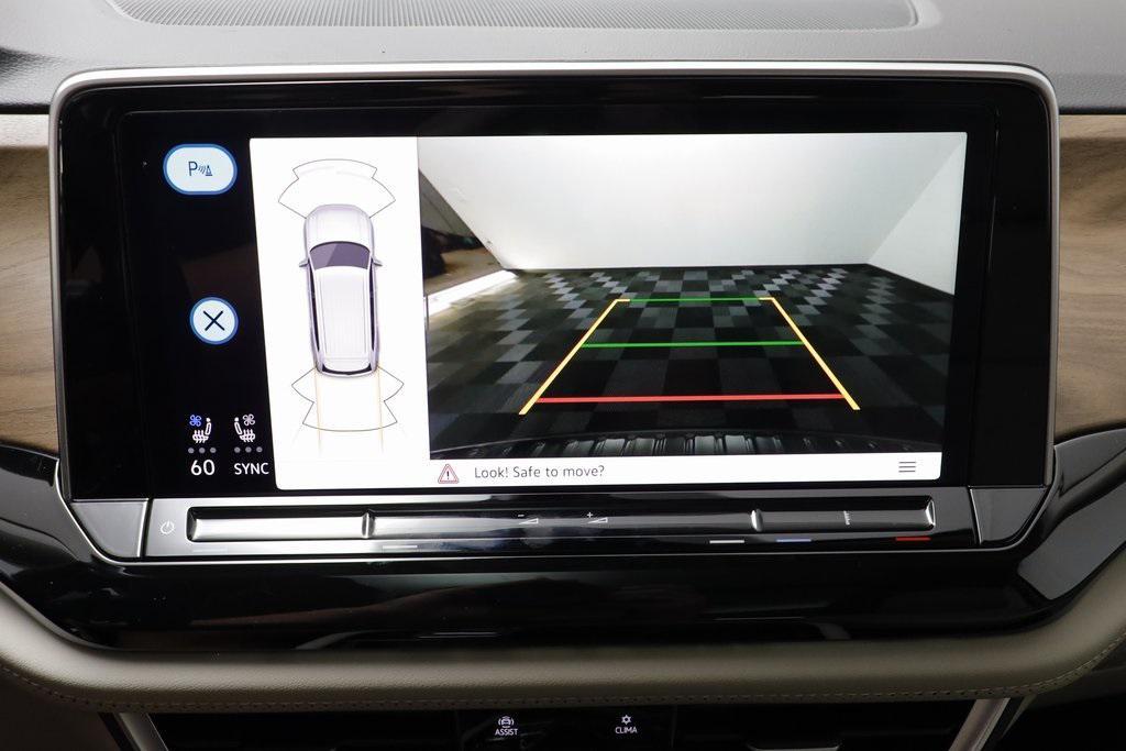 new 2026 Volkswagen Atlas car, priced at $46,522