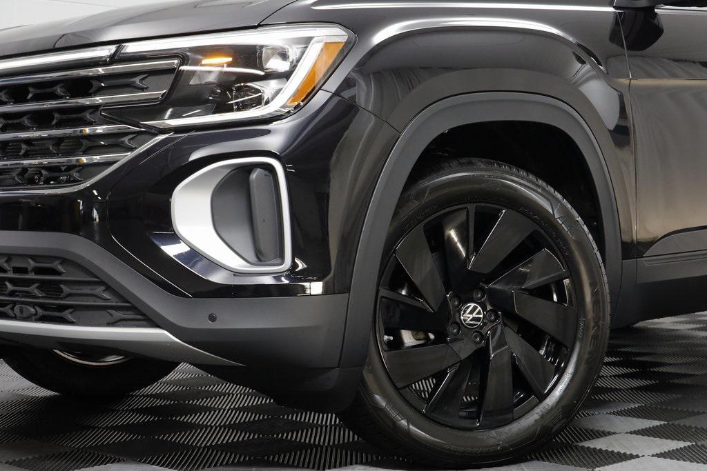 new 2026 Volkswagen Atlas car, priced at $46,522