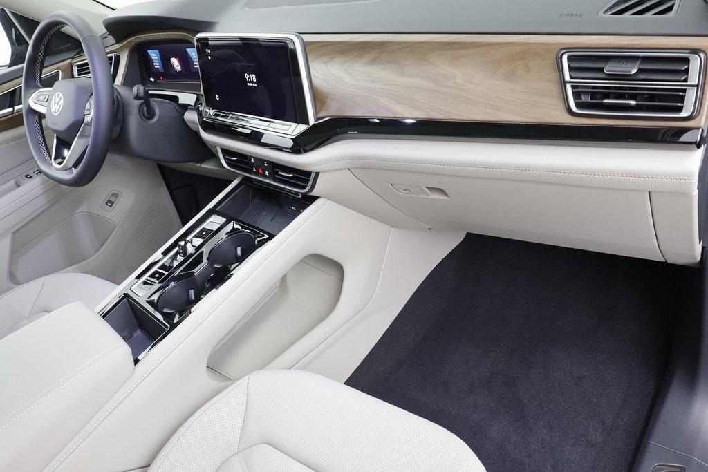 new 2026 Volkswagen Atlas car, priced at $46,522