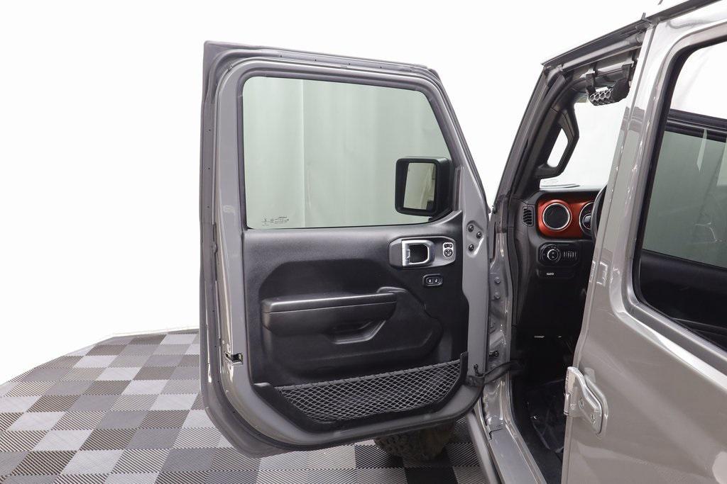 used 2021 Jeep Gladiator car, priced at $38,433