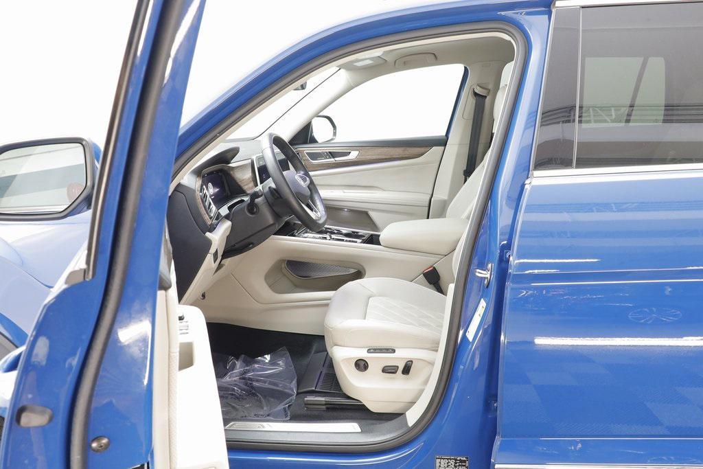 used 2025 Volkswagen Atlas car, priced at $41,697