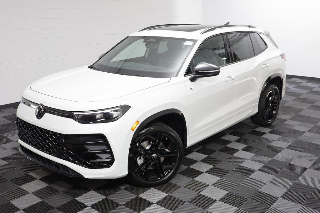 new 2025 Volkswagen Tiguan car, priced at $36,235