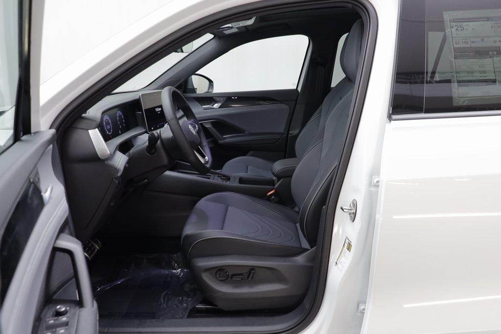 new 2025 Volkswagen Tiguan car, priced at $36,235