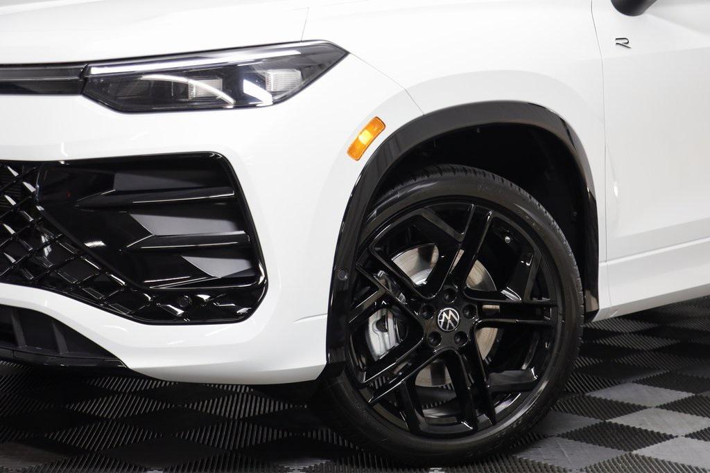 new 2025 Volkswagen Tiguan car, priced at $36,235