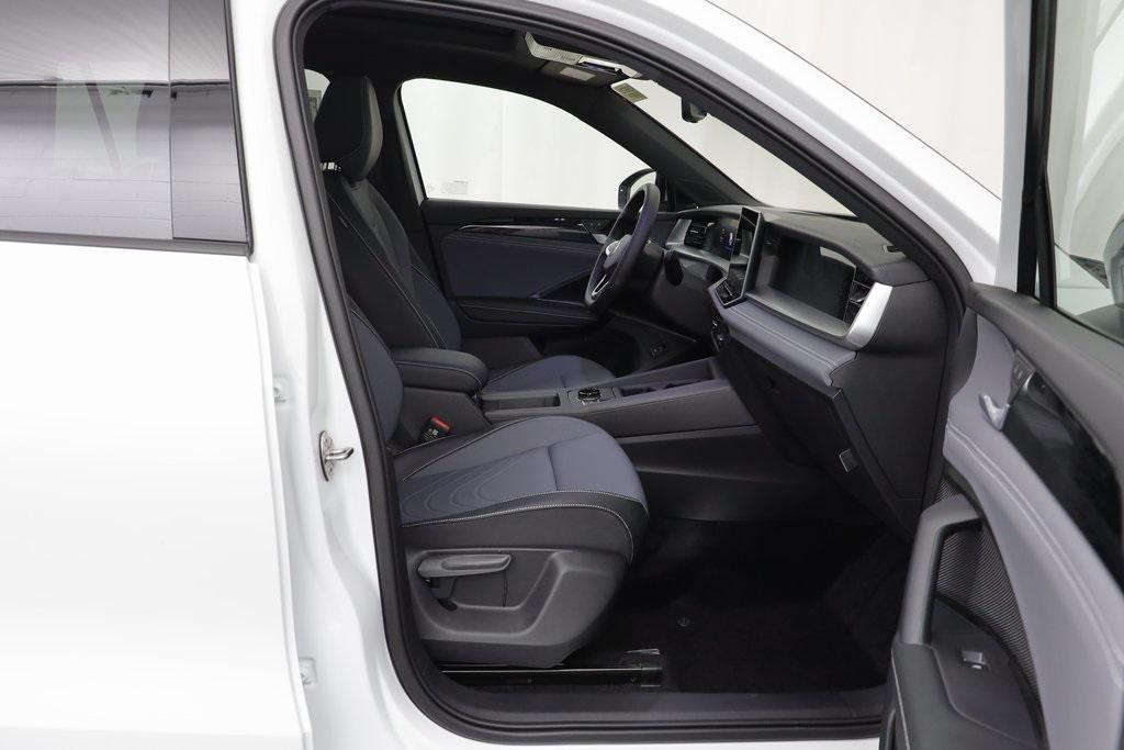 new 2025 Volkswagen Tiguan car, priced at $36,235