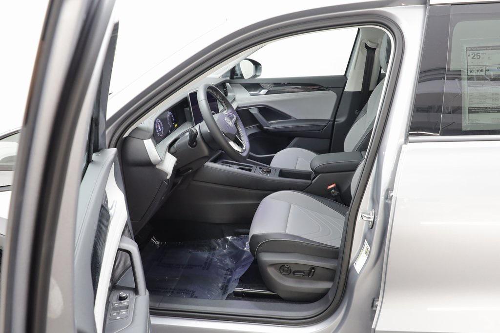 new 2025 Volkswagen Tiguan car, priced at $33,770