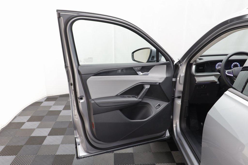 new 2025 Volkswagen Tiguan car, priced at $33,770