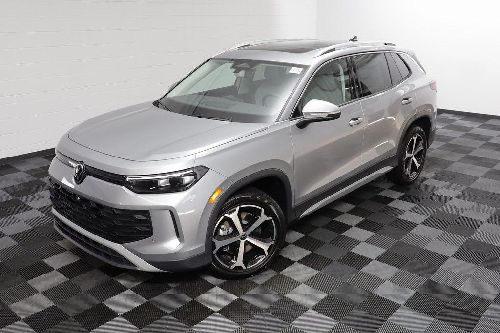 new 2025 Volkswagen Tiguan car, priced at $33,770