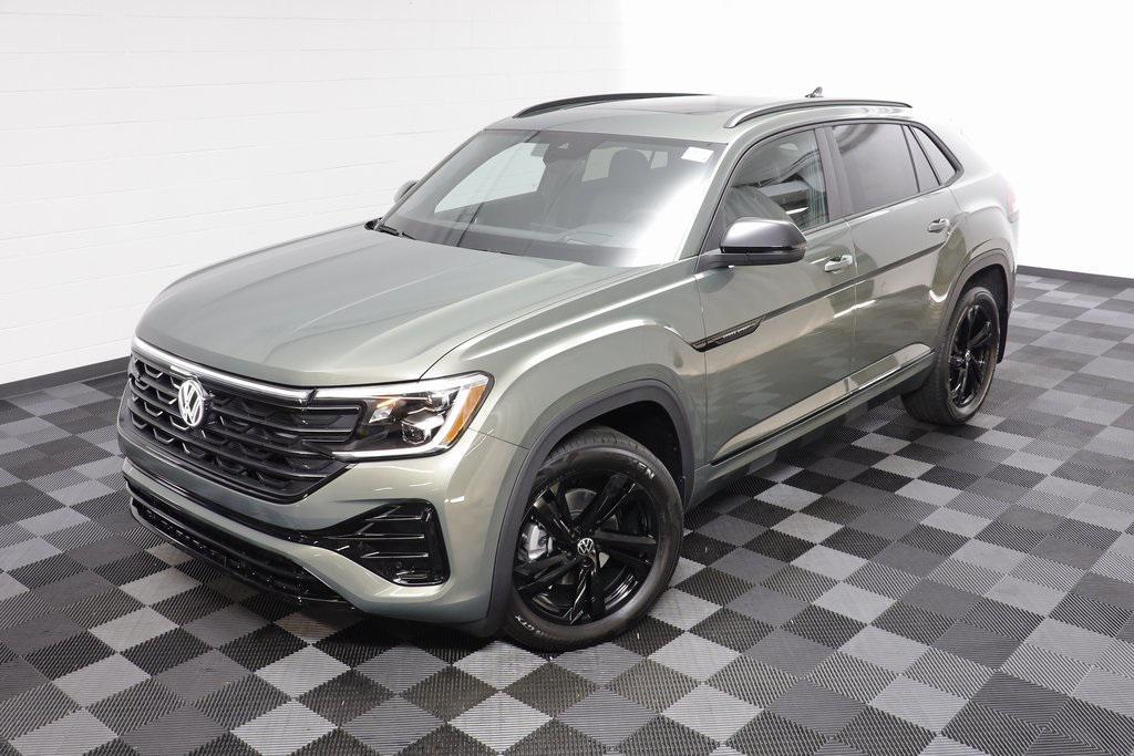 new 2026 Volkswagen Atlas Cross Sport car, priced at $50,147
