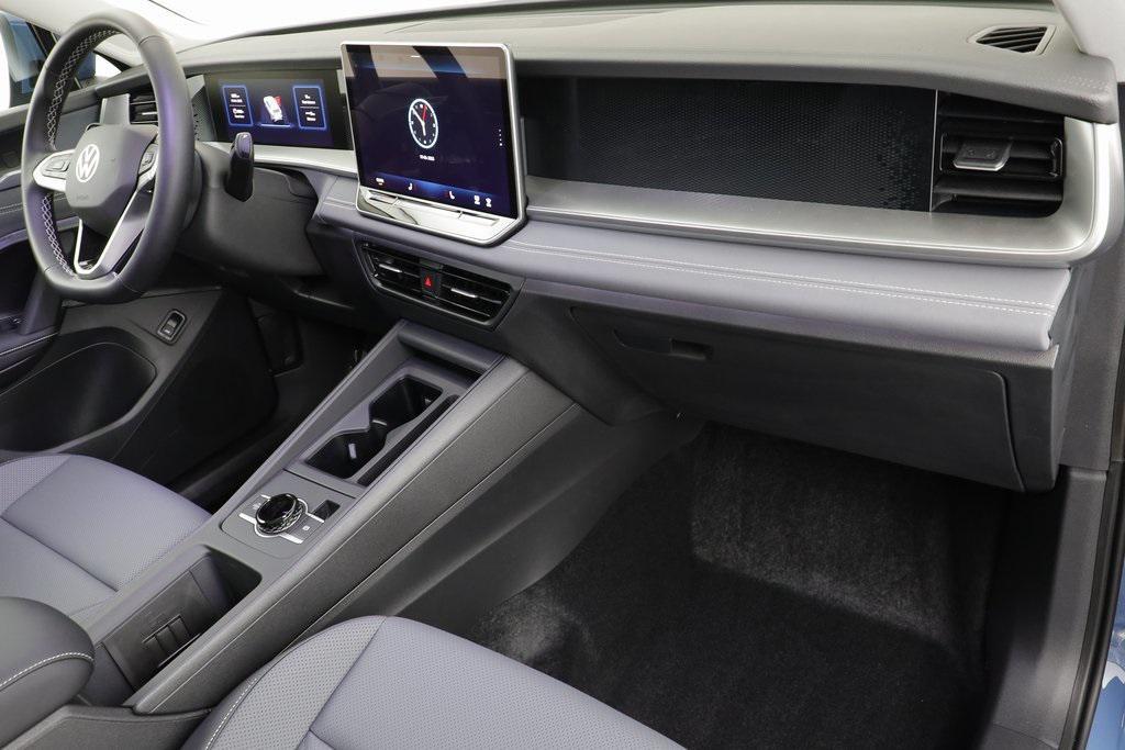 new 2025 Volkswagen Tiguan car, priced at $34,207