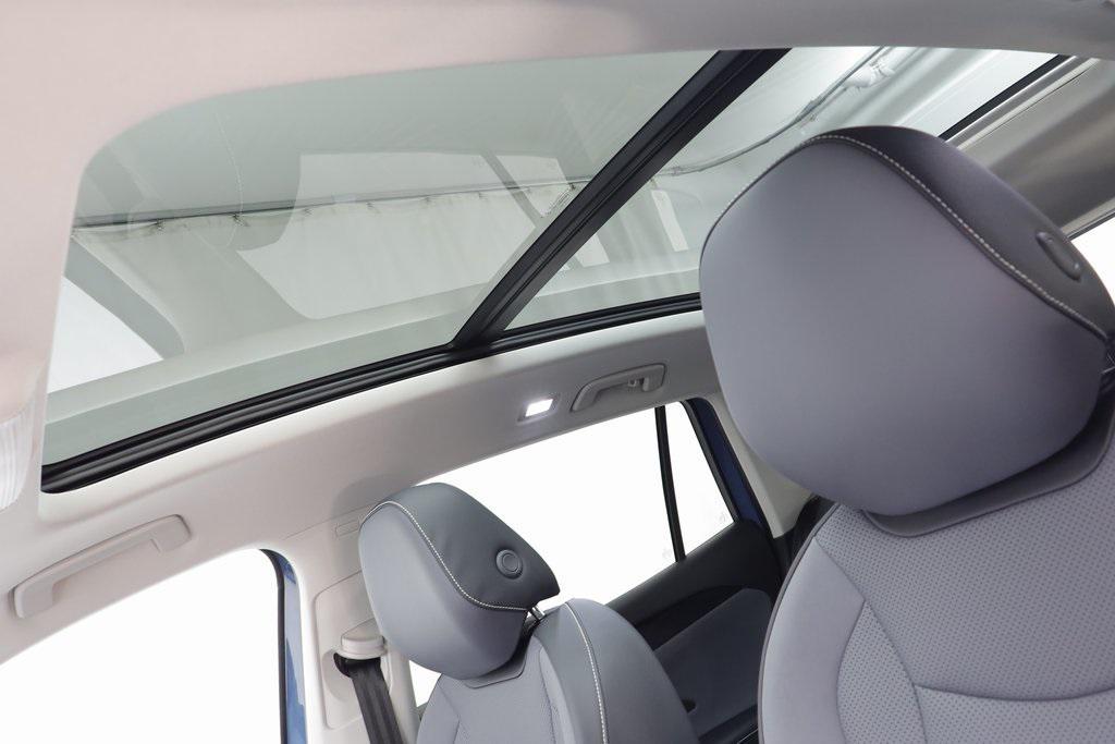 new 2025 Volkswagen Tiguan car, priced at $34,207