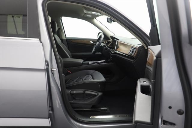 new 2024 Volkswagen Atlas car, priced at $40,663