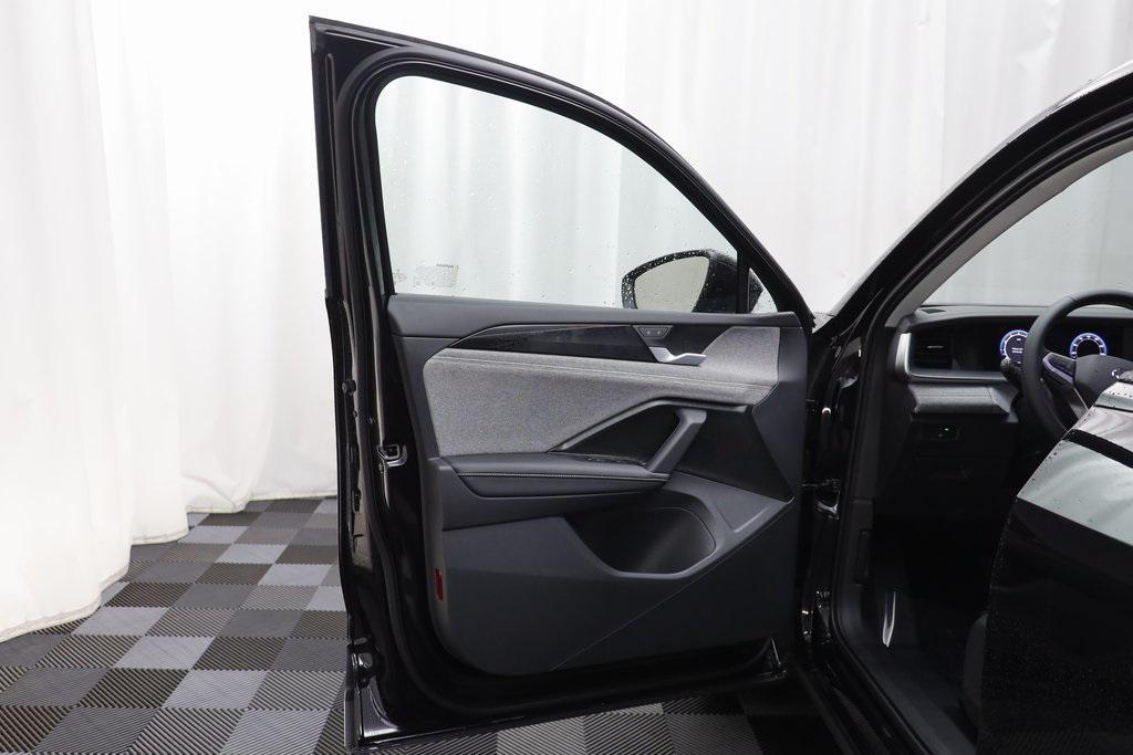 new 2025 Volkswagen Tiguan car, priced at $29,961