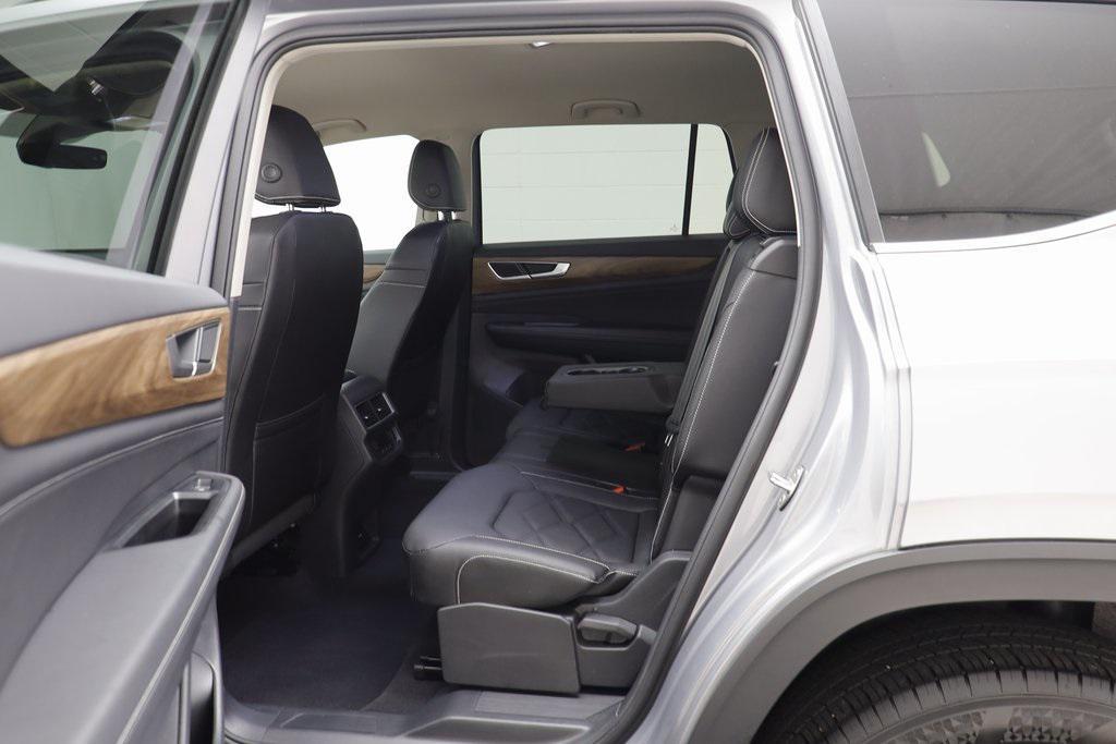 used 2025 Volkswagen Atlas car, priced at $34,047