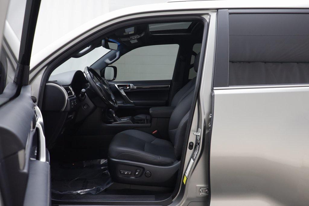used 2023 Lexus GX 460 car, priced at $53,777