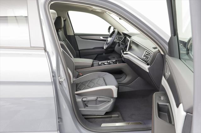 new 2025 Volkswagen Atlas car, priced at $45,511