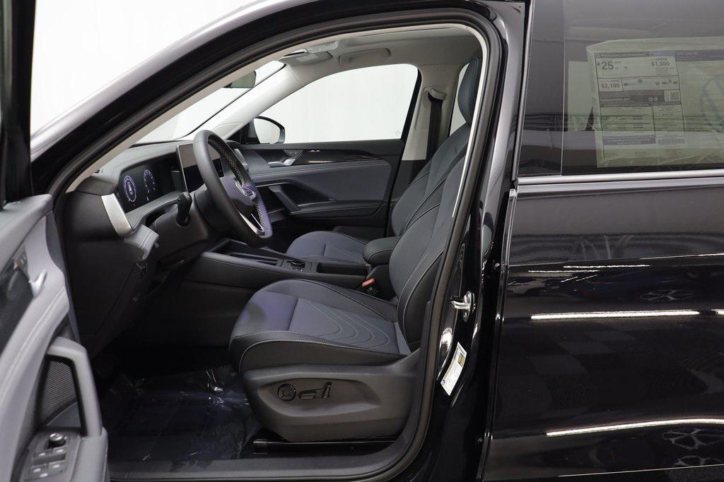 new 2025 Volkswagen Tiguan car, priced at $33,770