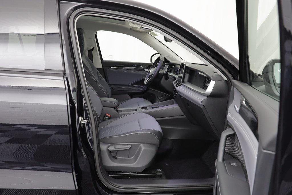 new 2025 Volkswagen Tiguan car, priced at $33,770