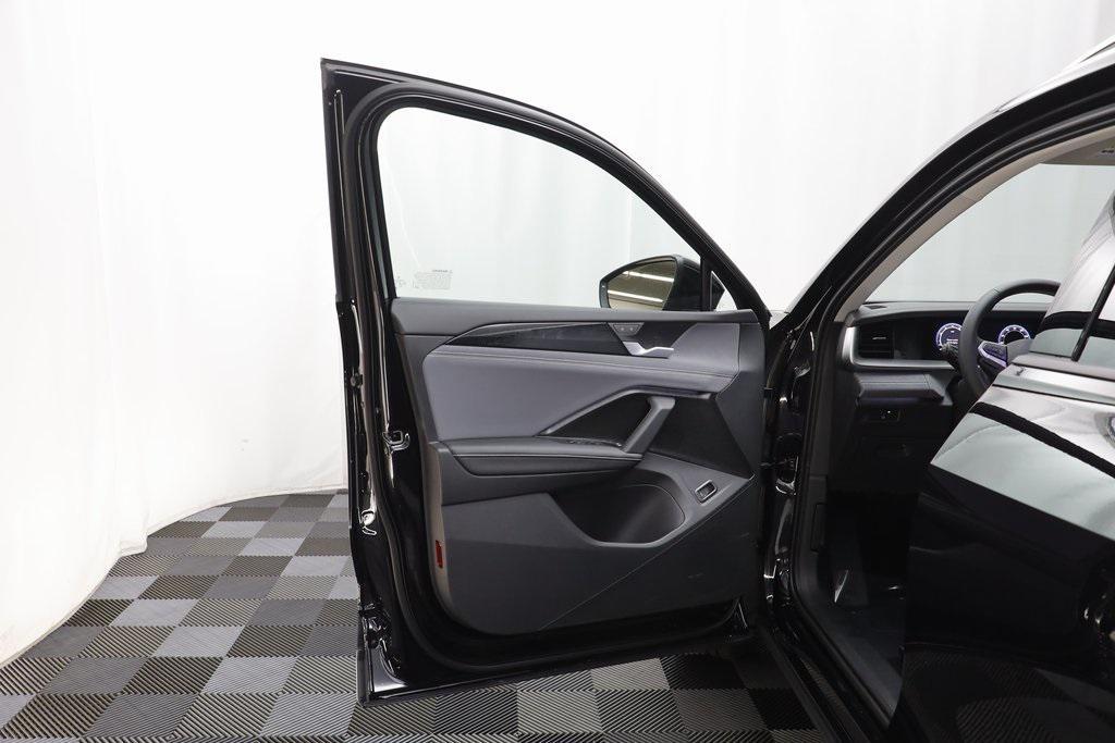 new 2025 Volkswagen Tiguan car, priced at $33,770