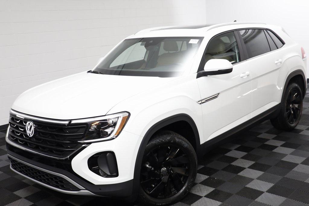 new 2025 Volkswagen Atlas Cross Sport car, priced at $43,276