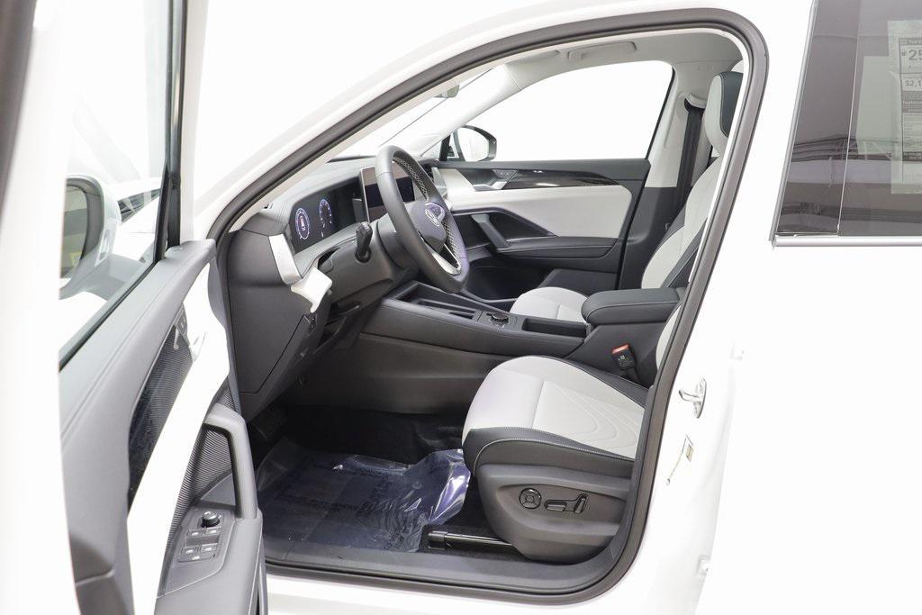 new 2025 Volkswagen Tiguan car, priced at $33,770