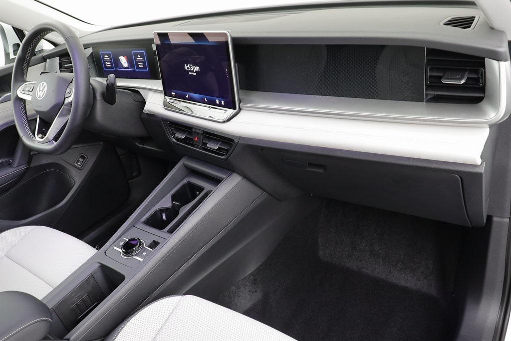 new 2025 Volkswagen Tiguan car, priced at $33,770