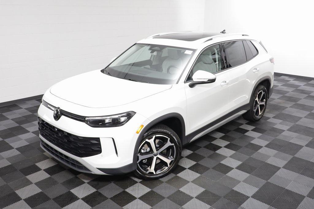 new 2025 Volkswagen Tiguan car, priced at $33,770