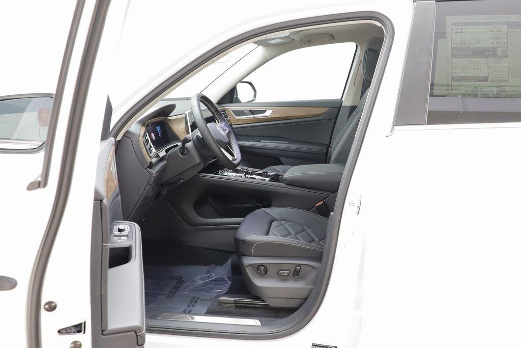 new 2026 Volkswagen Atlas car, priced at $47,557